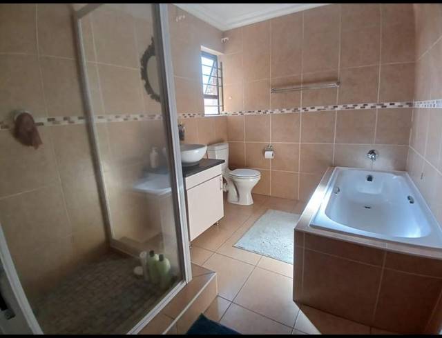 2 BEDROOM TOWNHOUSE FOR SALE IN NEW REDRUTH